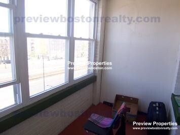 1638 Commonwealth Ave, Brighton