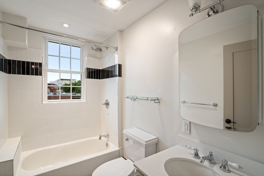 9 Dana St, Mid-Cambridge