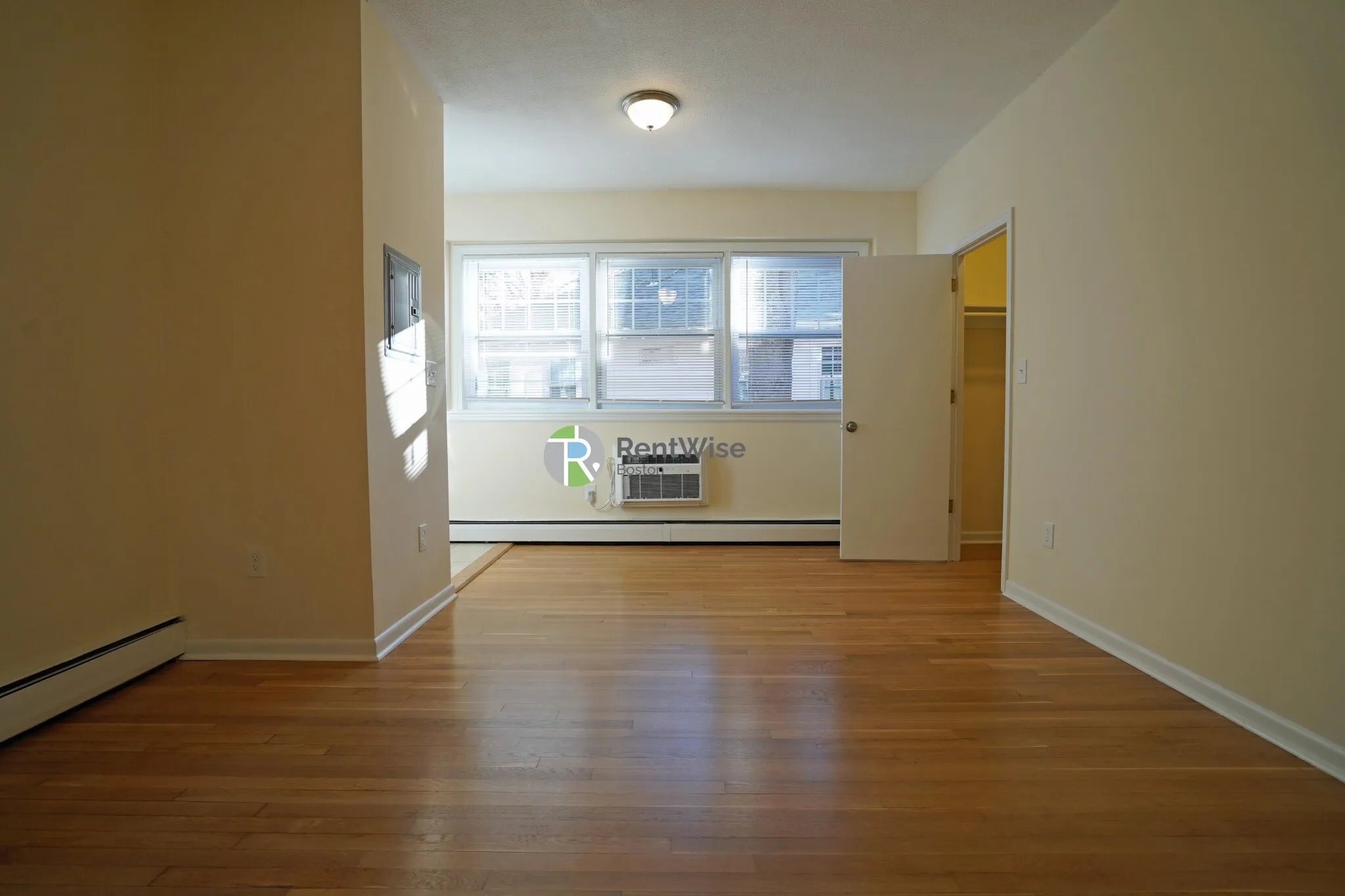 2018 Commonwealth Ave, Brighton