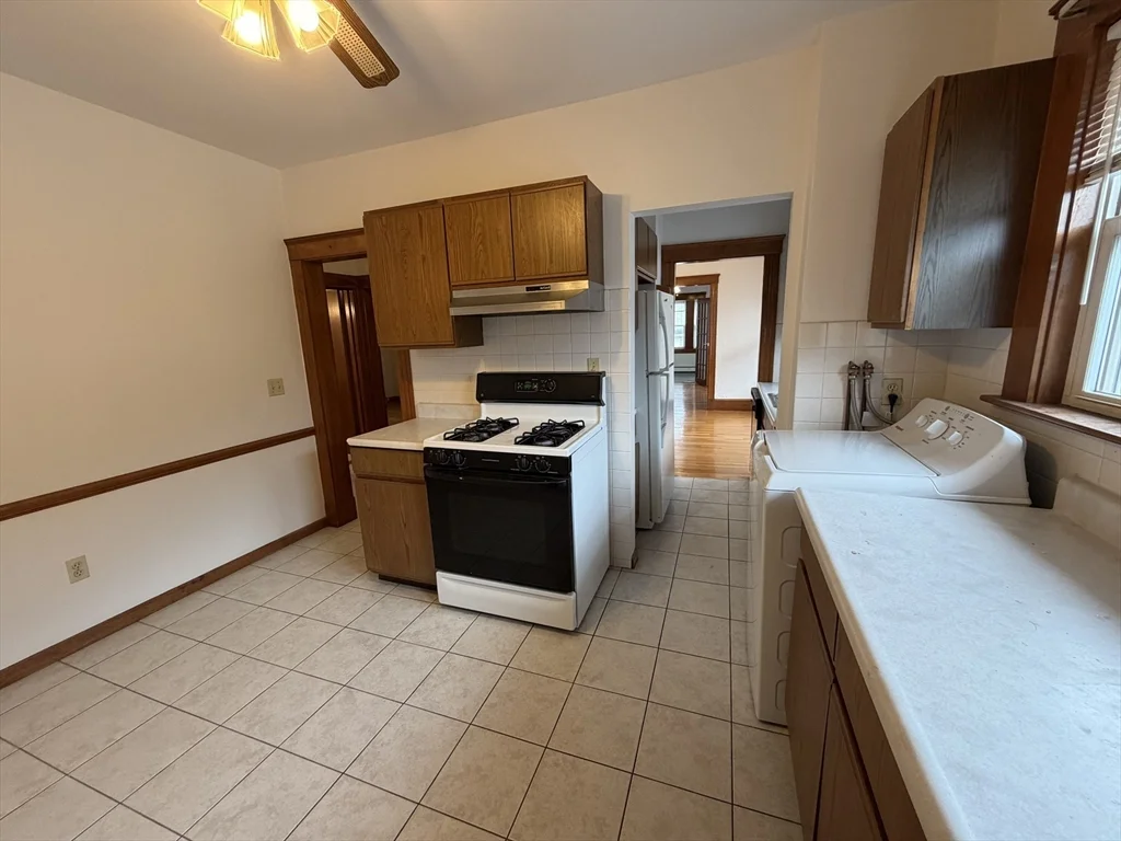 227 Riverside Ave, Medford