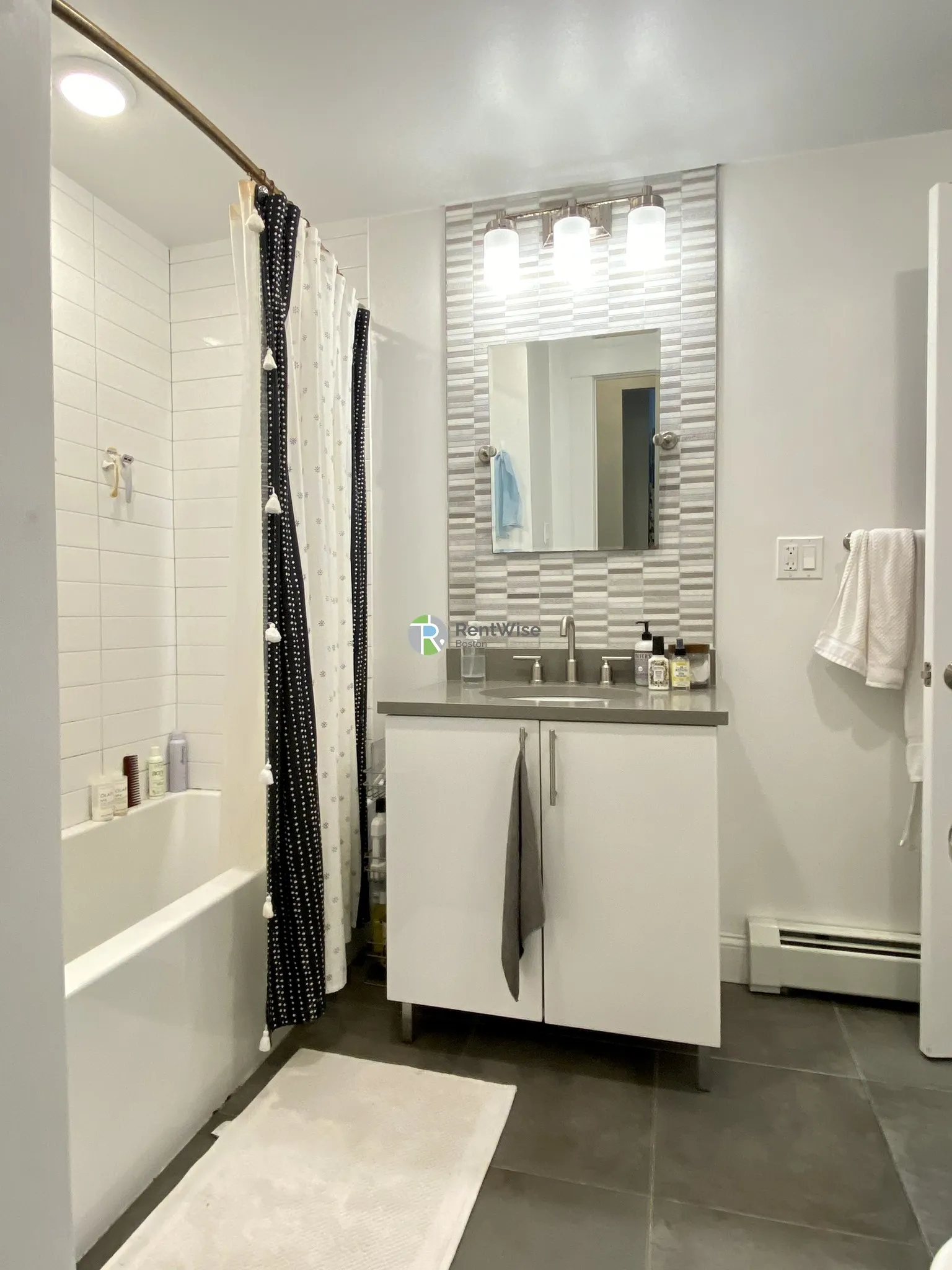 319 Columbia St, Wellington-Harrington