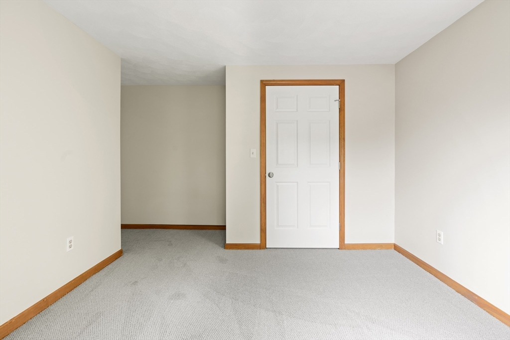 8 Candice Ct, Woburn