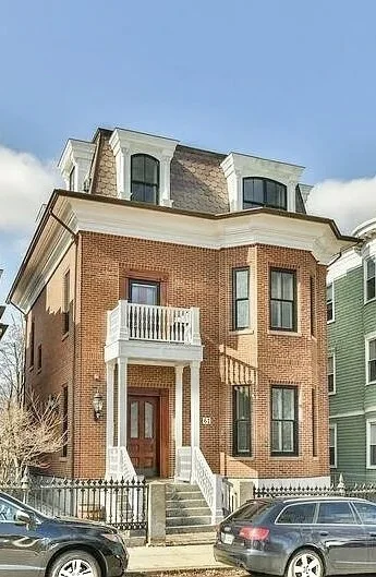 61 M, South Boston