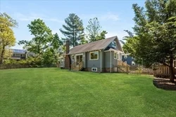 63 Pierrepont Rd, Newton Lower Falls