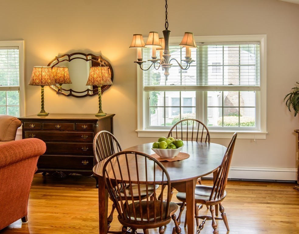 253 W Main St, Westborough