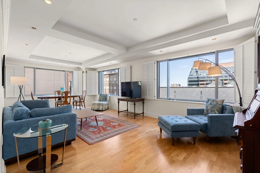 1 Huntington Ave, Back Bay