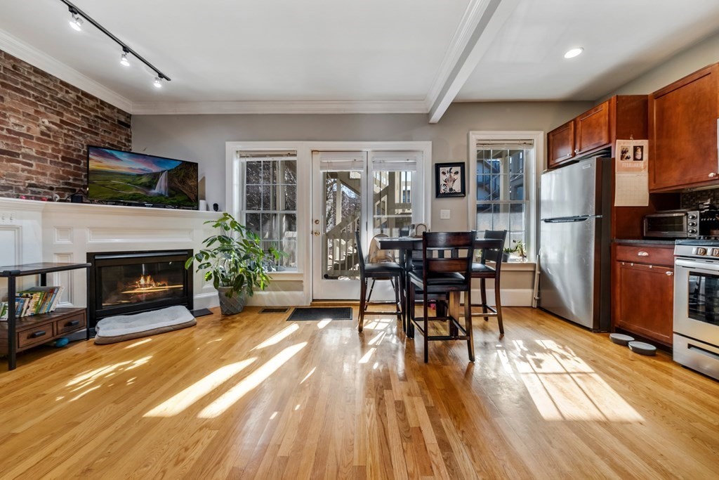 673 East 2nd St, South Boston