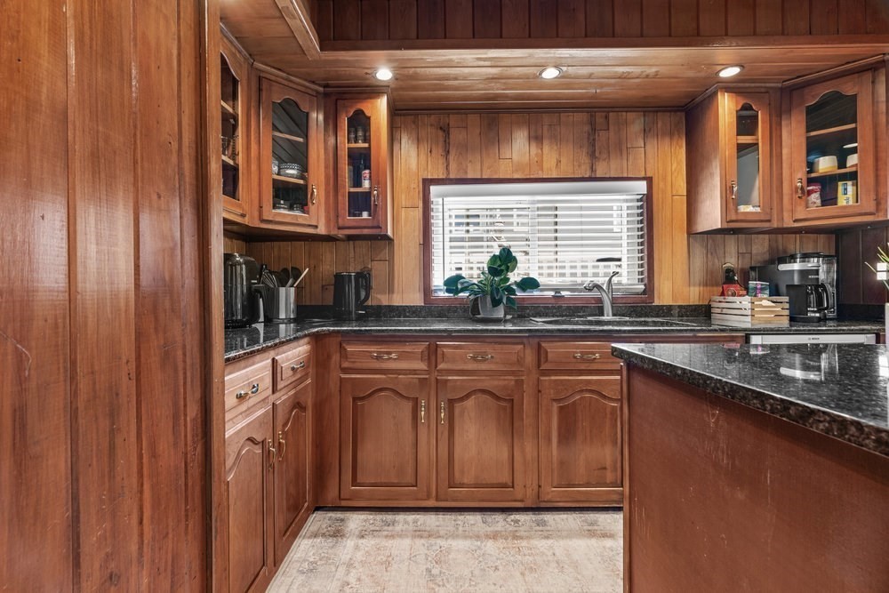 674 E Broadway, South Boston