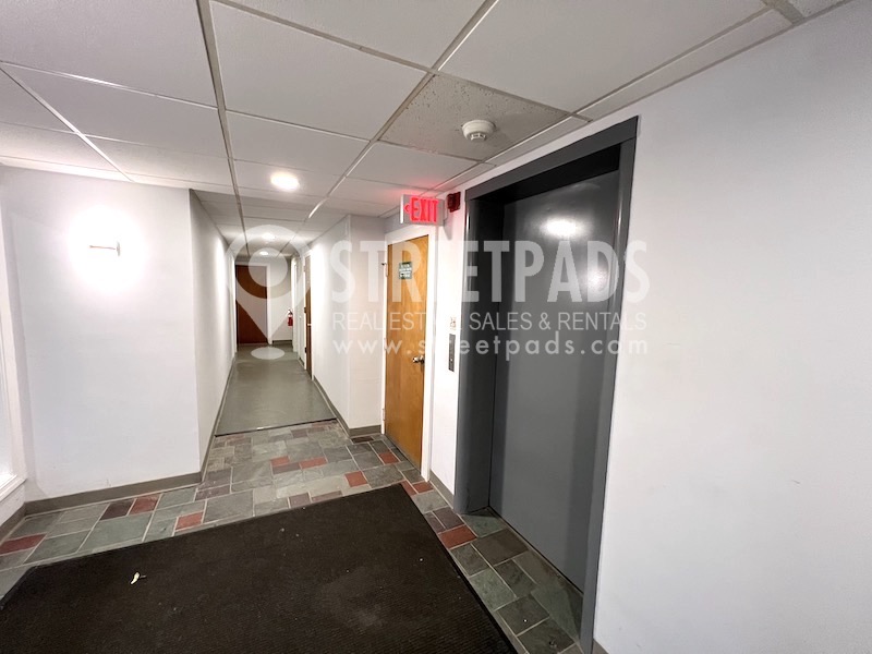 2018 Commonwealth Ave, Brighton