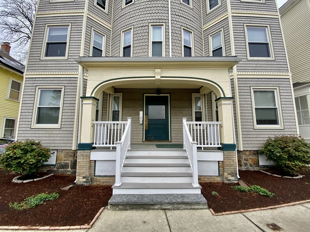 27 Hurd Rd, Coolidge Corner