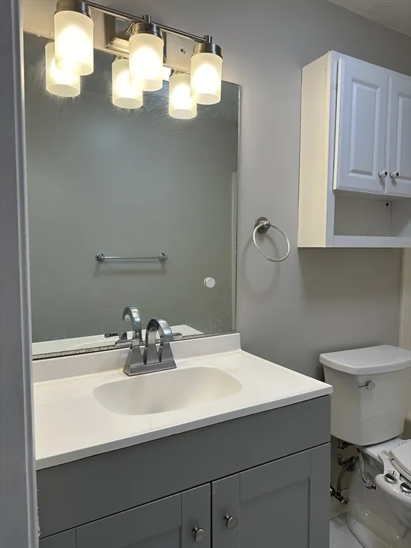 86 E Howard St, Quincy