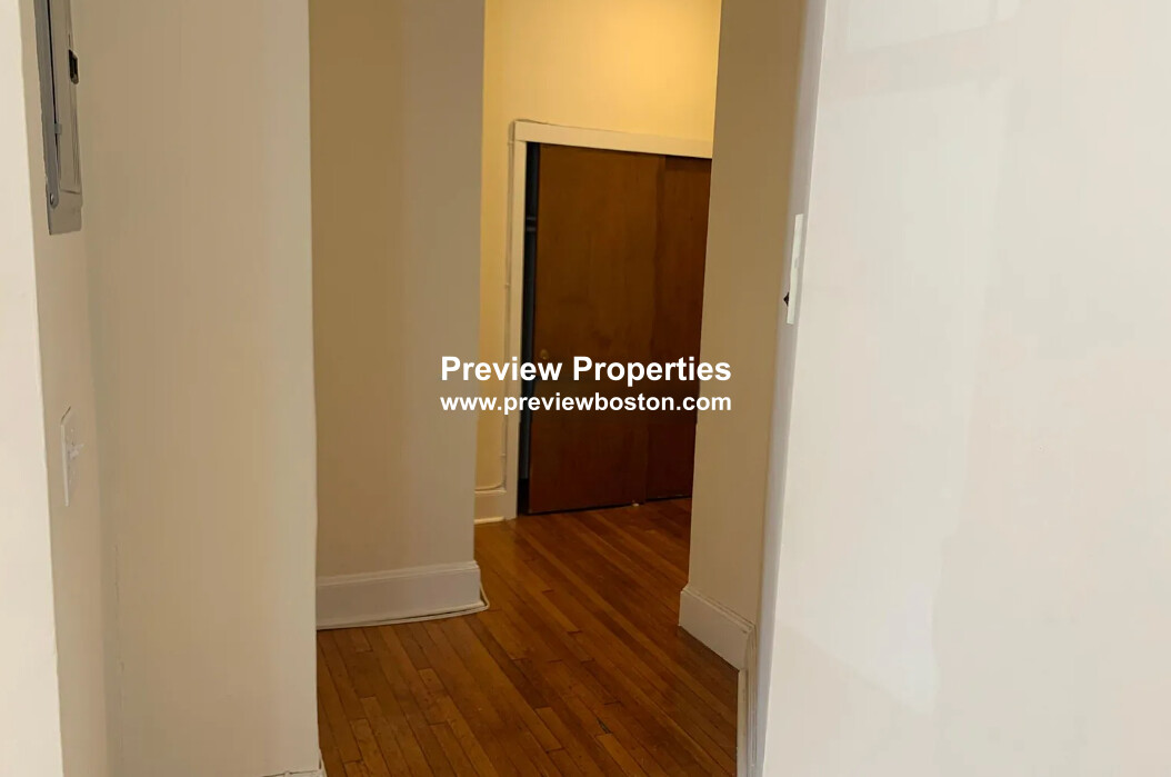 1315 Commonwealth Ave, Allston