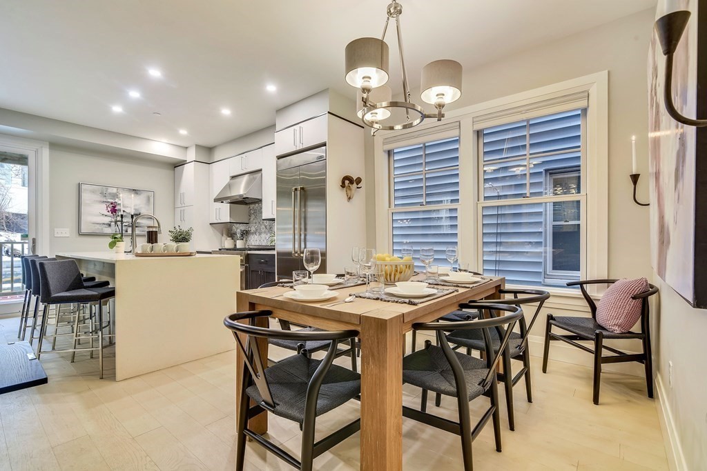 719 E 2nd St, South Boston