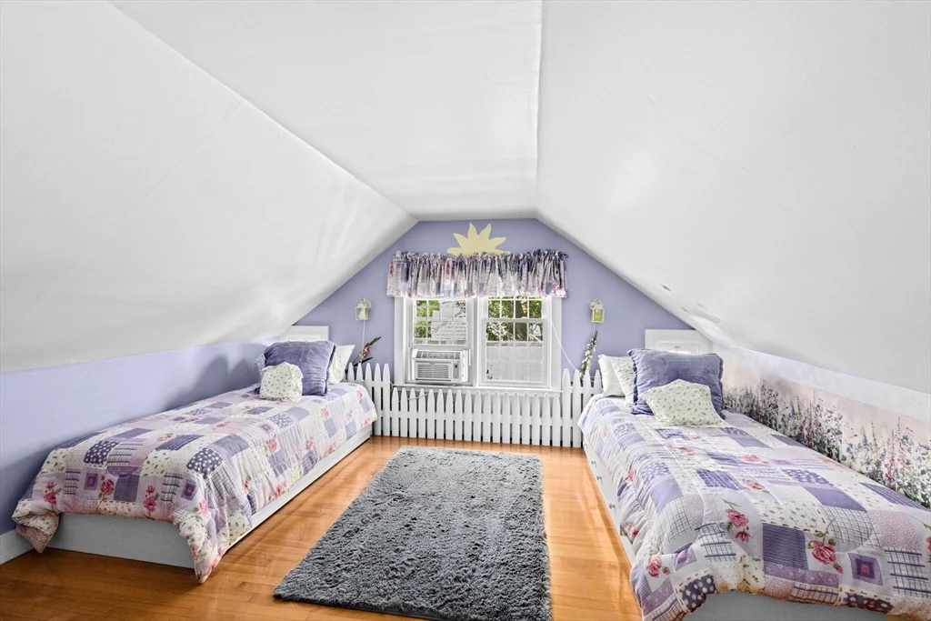 4 Country Dr, South Hingham