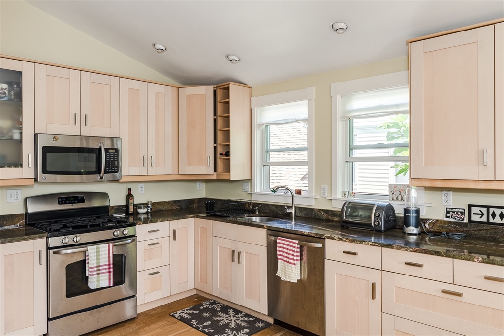 50 Waterhouse St, Teele Square