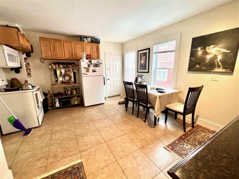 128 Cedar St, Powder House Square