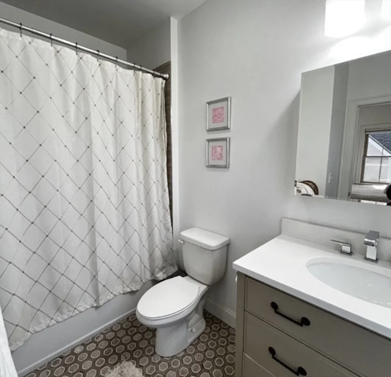 236 E St, South Boston