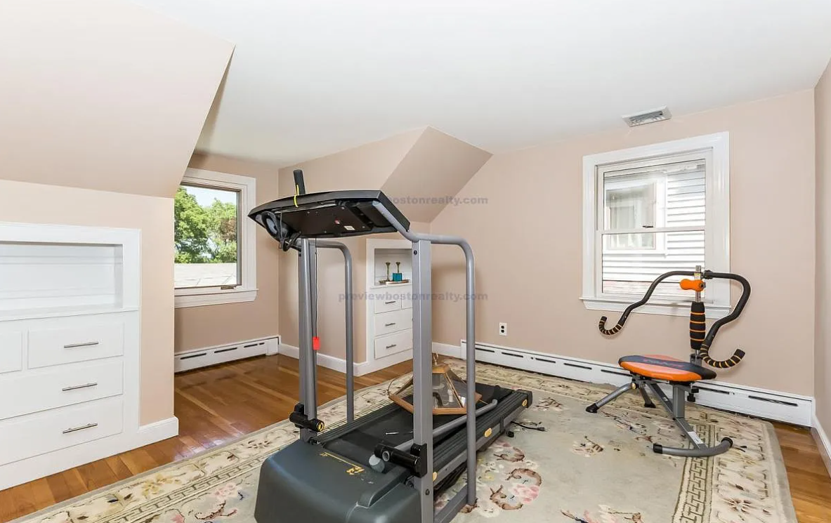 24 Bellamy St, Brighton