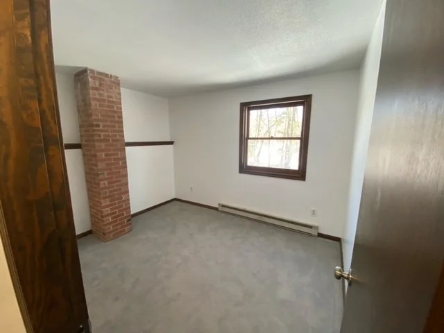 632 Warren Wright Rd, Belchertown
