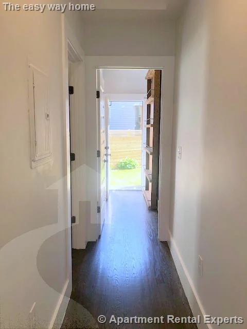 75 Kinnaird St, Central Square