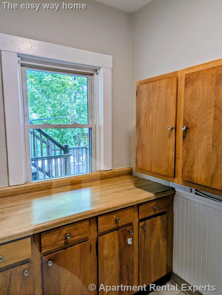 294 Boston Ave, Tufts