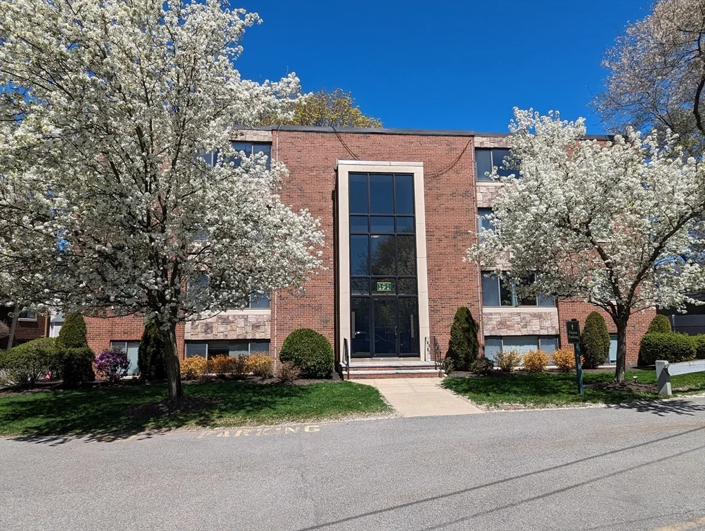 189 West Wyoming Ave, Melrose