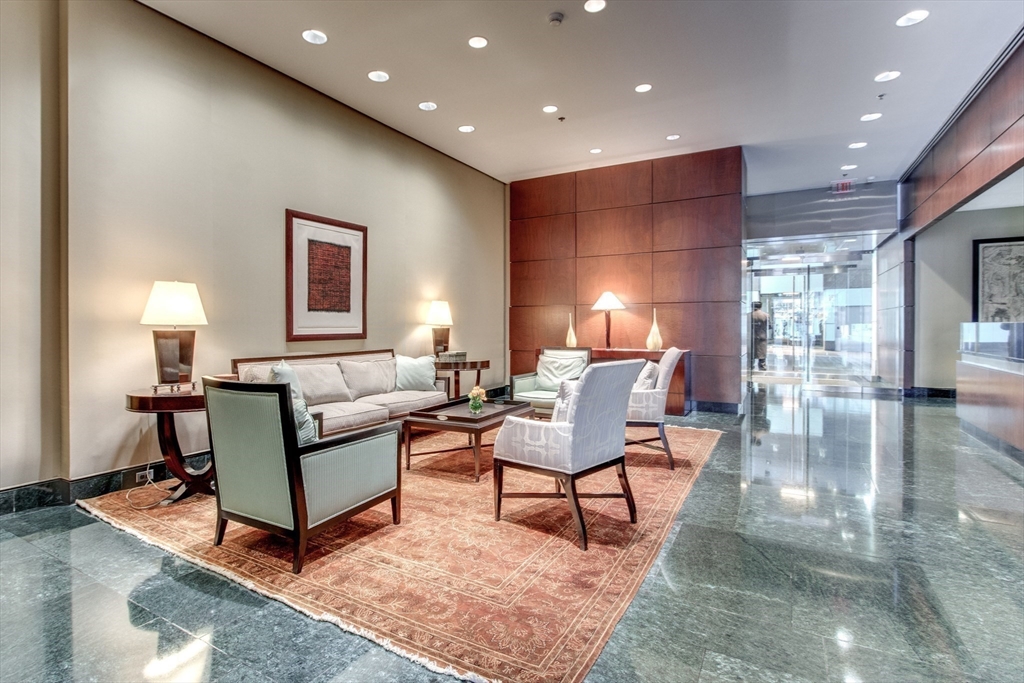 1 Charles Street S, Back Bay