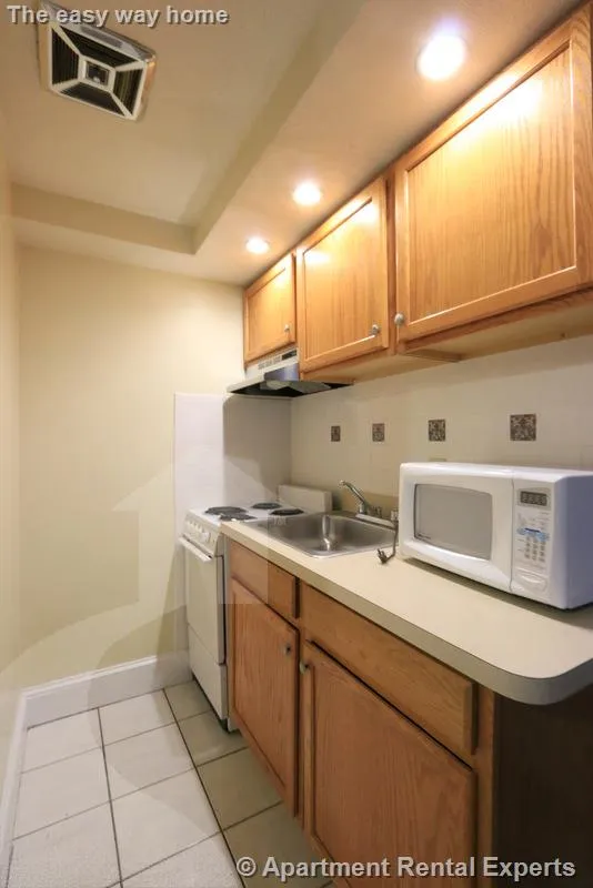 12 Mt Auburn St, Harvard Square