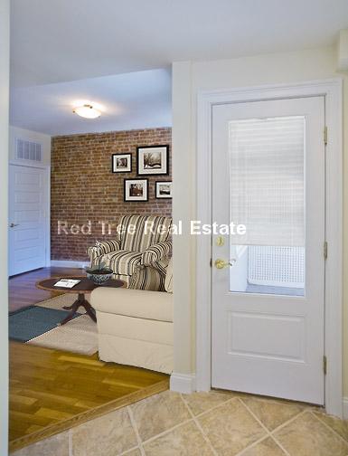 55 Ashford St, Allston