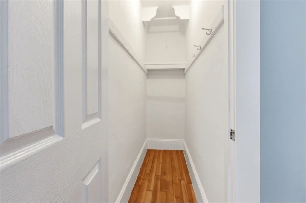 20 Leslie St, Dorchester