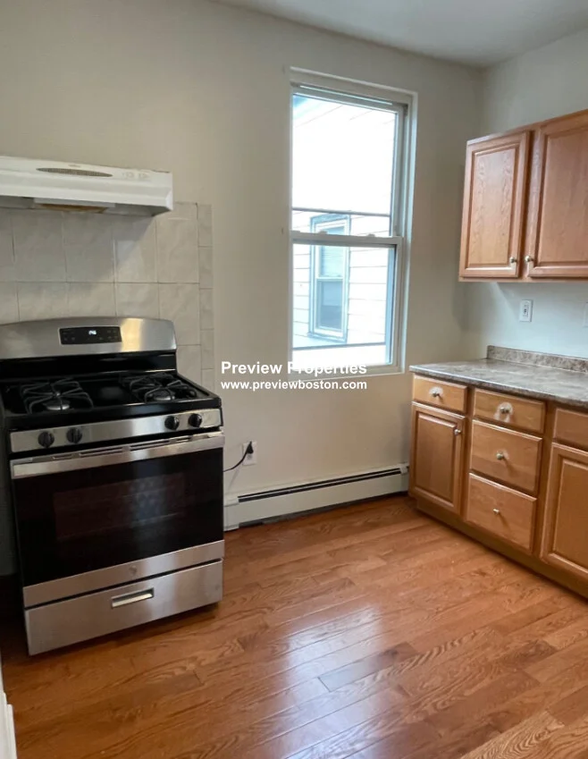 75 Putnam St, East Boston