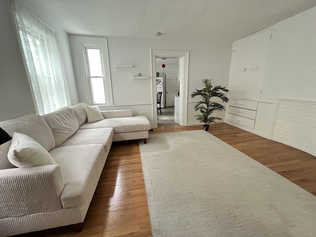 89 6th, East Cambridge