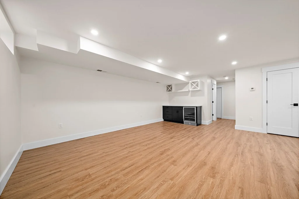 11 Jasset St, Nonantum