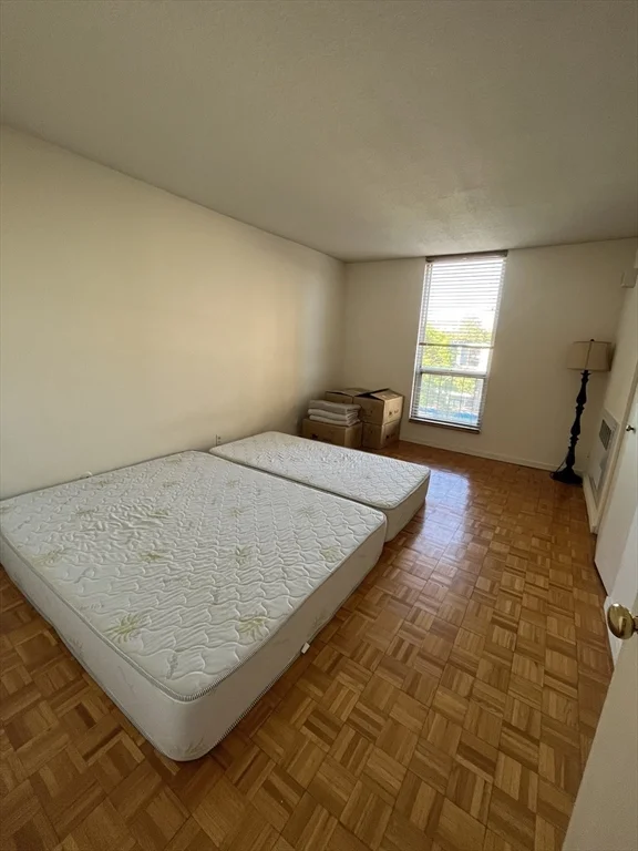 33 Pond Ave, Brookline Village