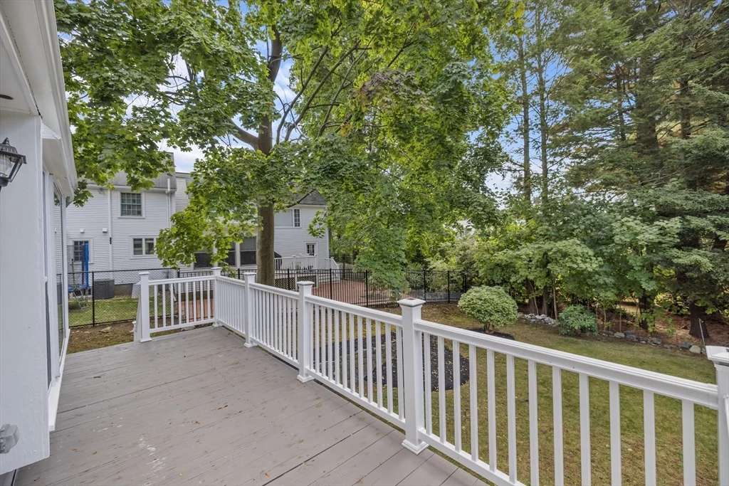 108 Radcliffe Rd, Belmont