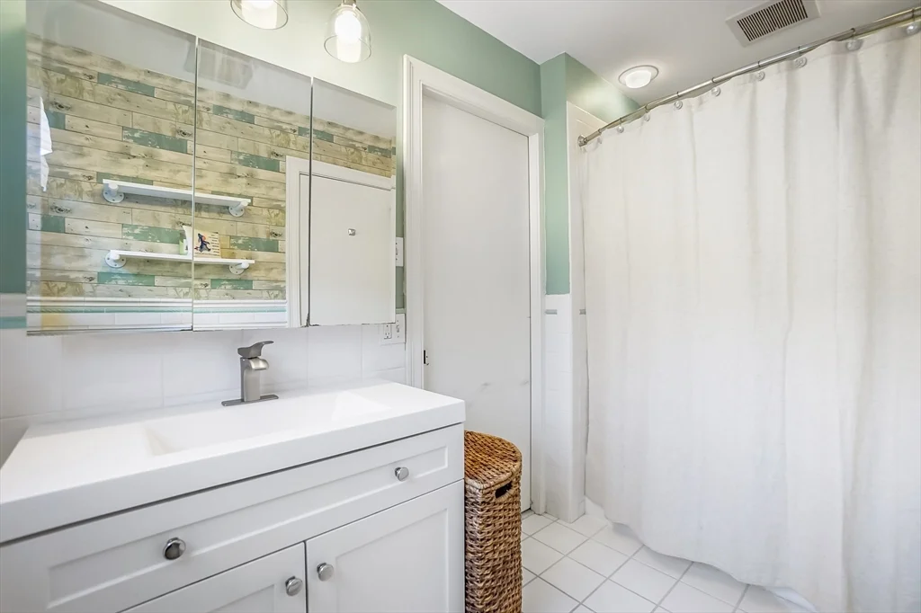 272 Atlantic Ave, Swampscott