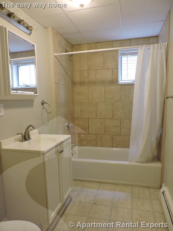 32 Speridakis Ter, Central Square