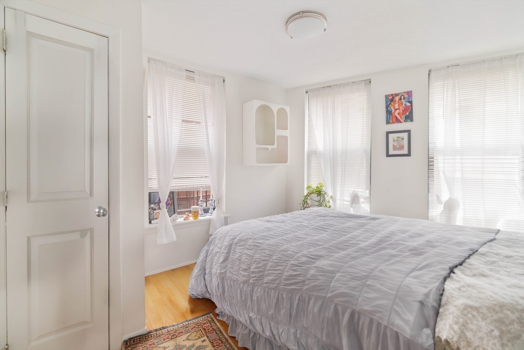 5 N Margin St, North End