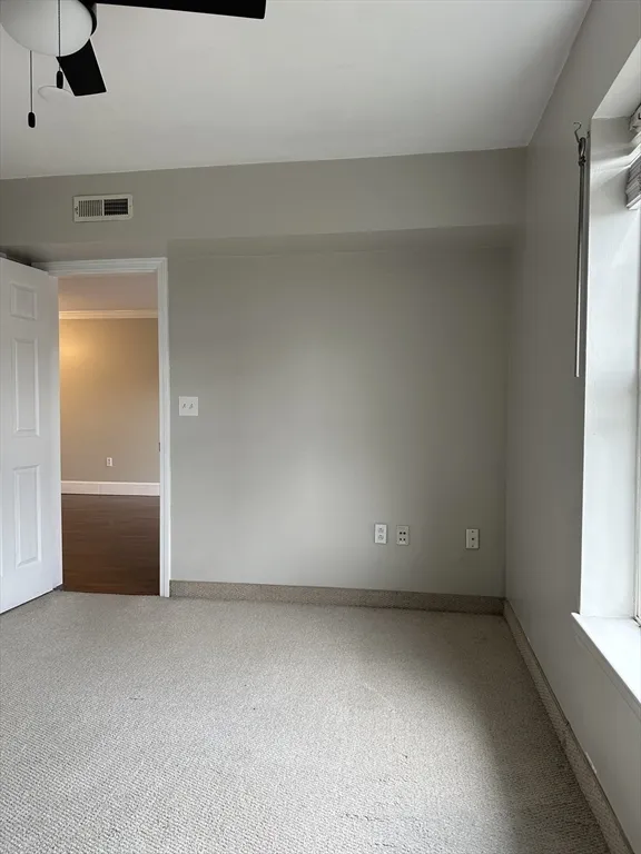 86 E Howard St, Quincy