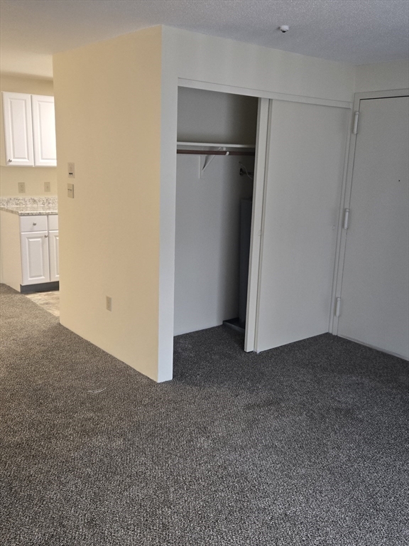 3 Post Oak Ln, Natick