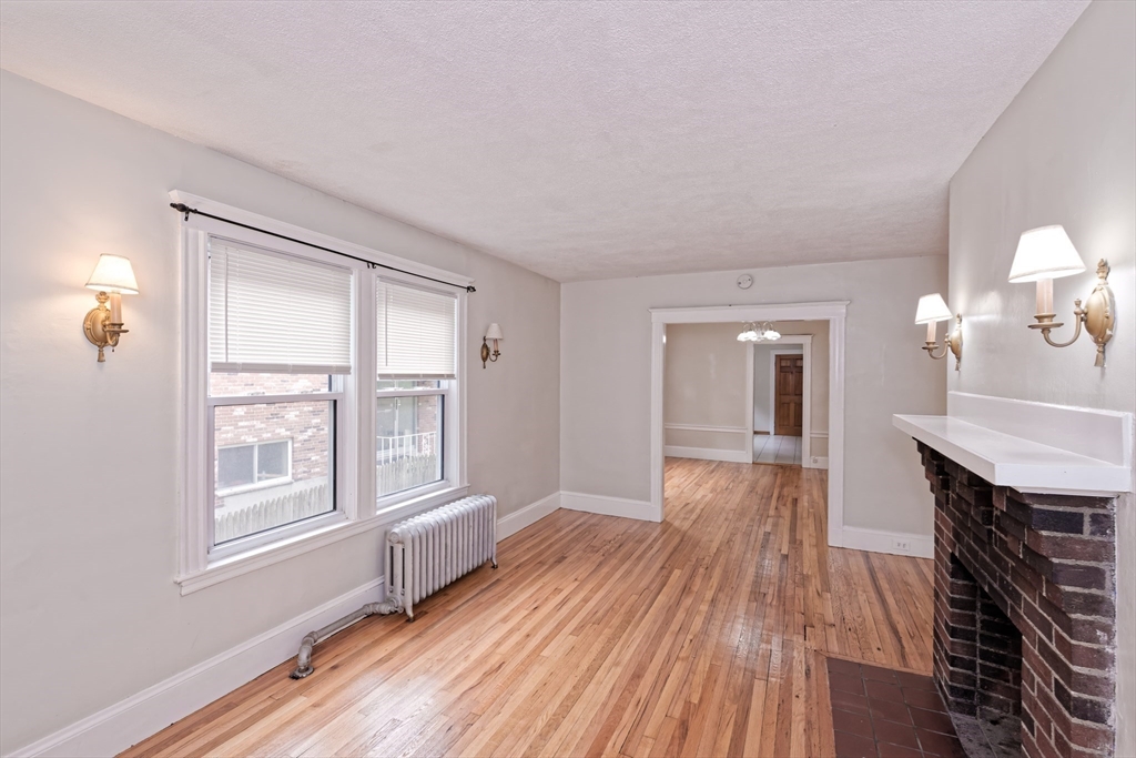 23-25 St James Ter, Newton
