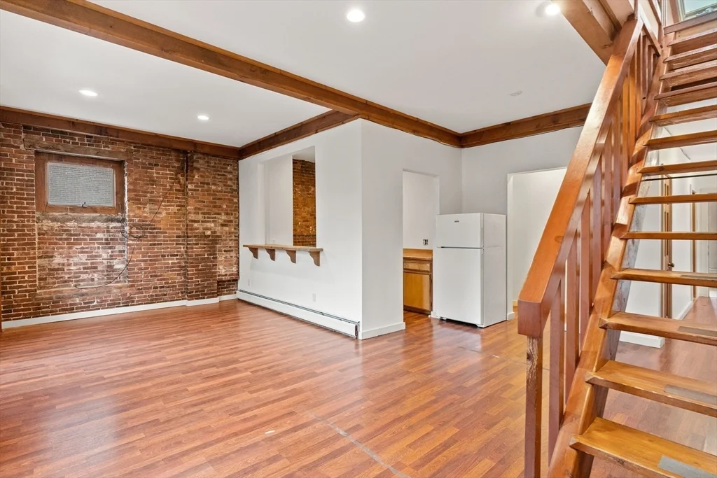 100-102 Main St, Gloucester