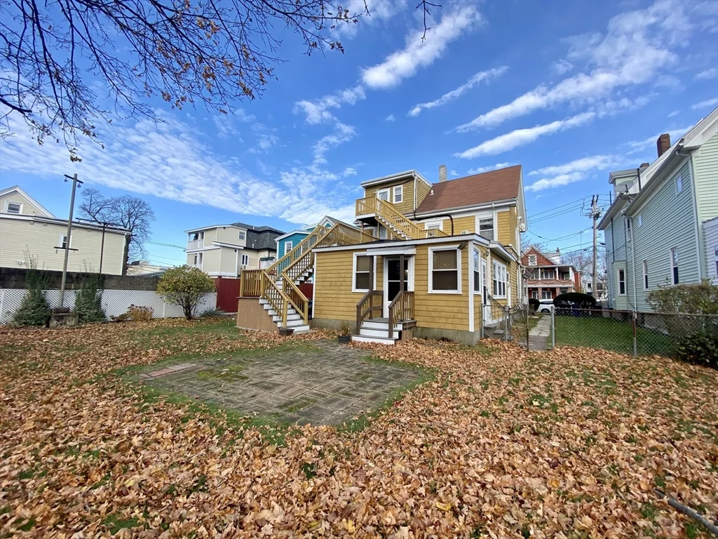 20 Webster Ave, East Somerville