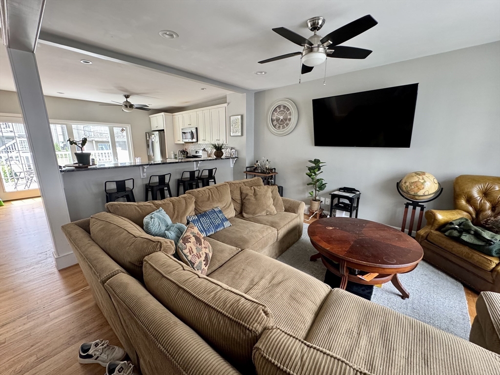 371 Silver St, South Boston