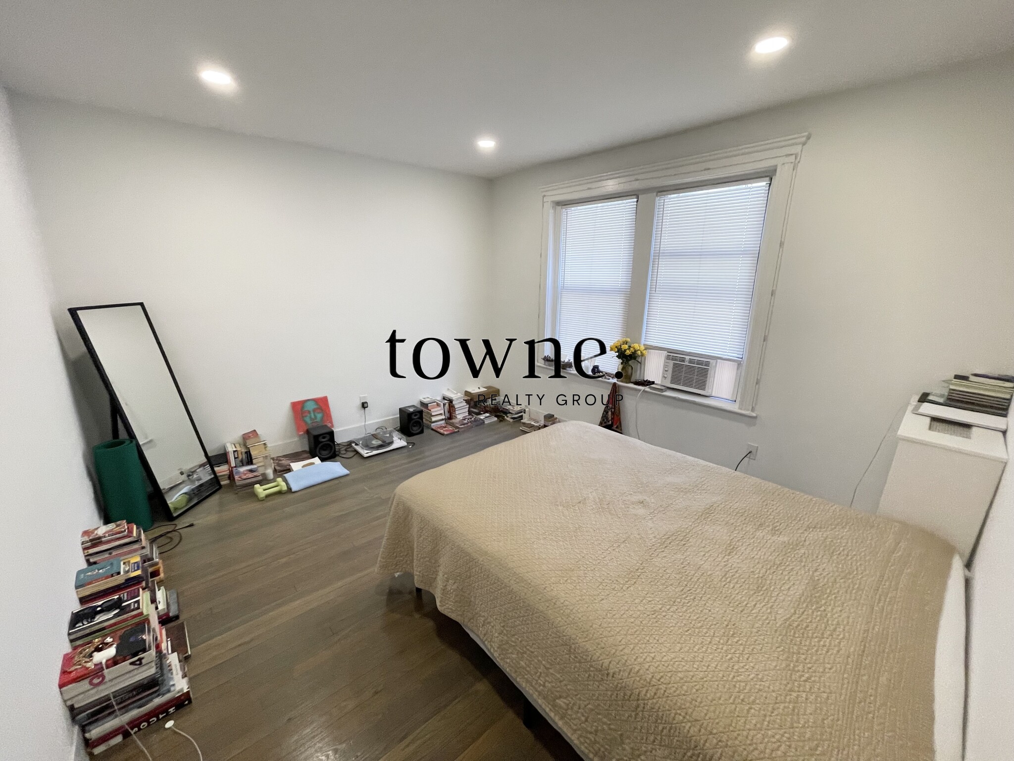 19 Peterborough St, Fenway