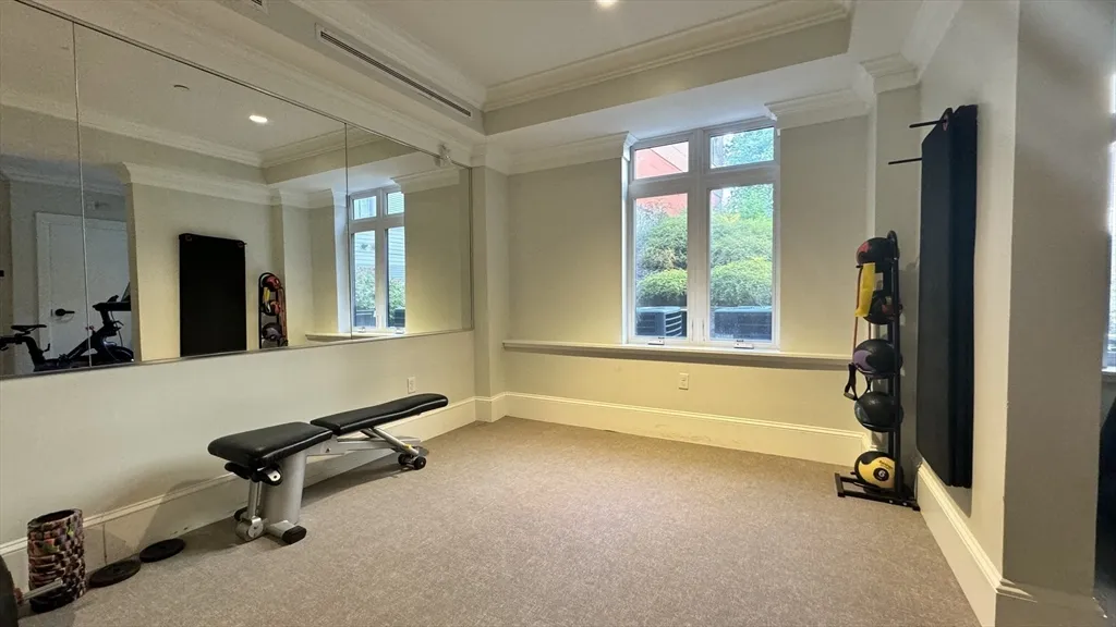 1501 Commonwealth, Brighton