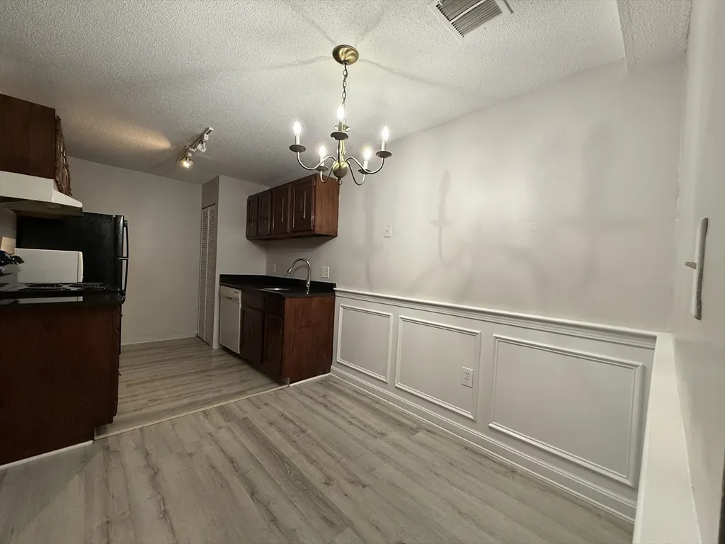 34 Walden Dr, Natick