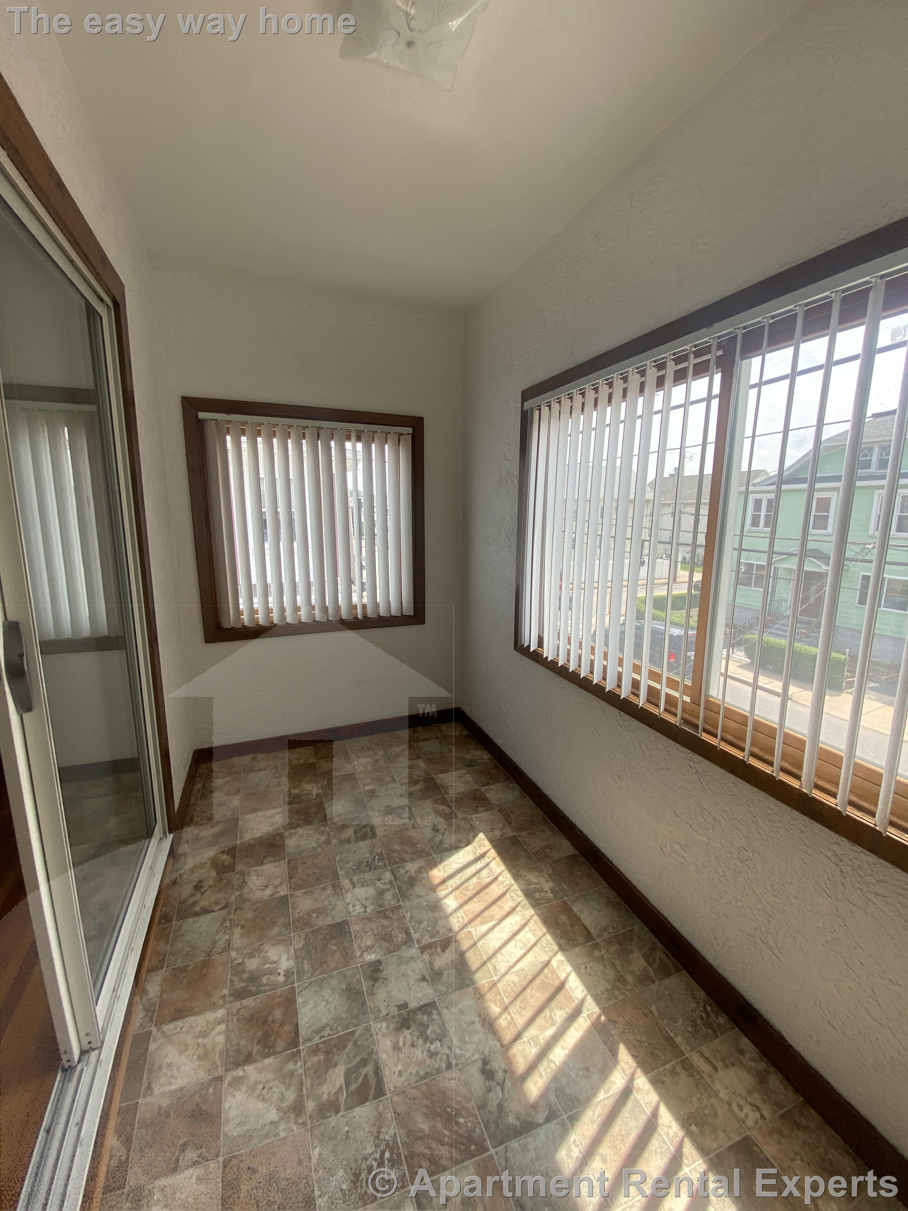 124 Willis Ave, Tufts