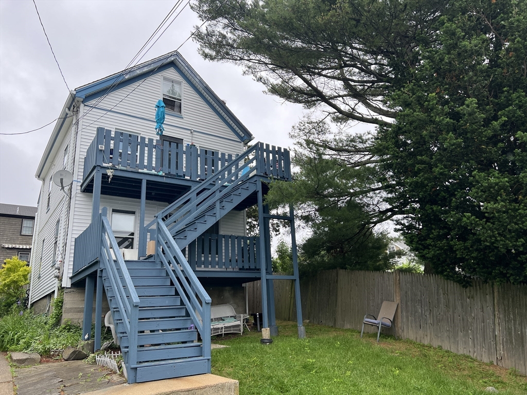 21 Siren St, Winthrop