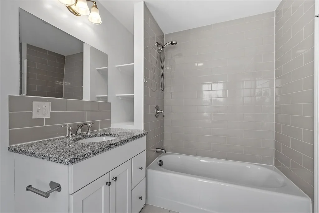 27 Mill St, Quincy